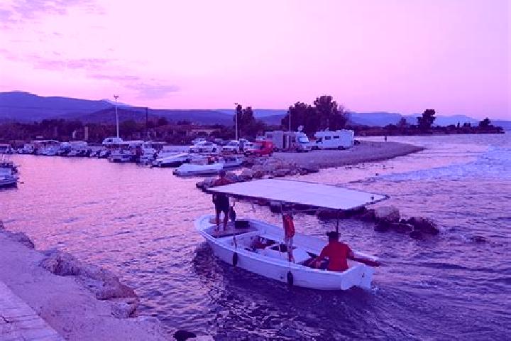 Escorts Kiveri, Greece — Local Companions