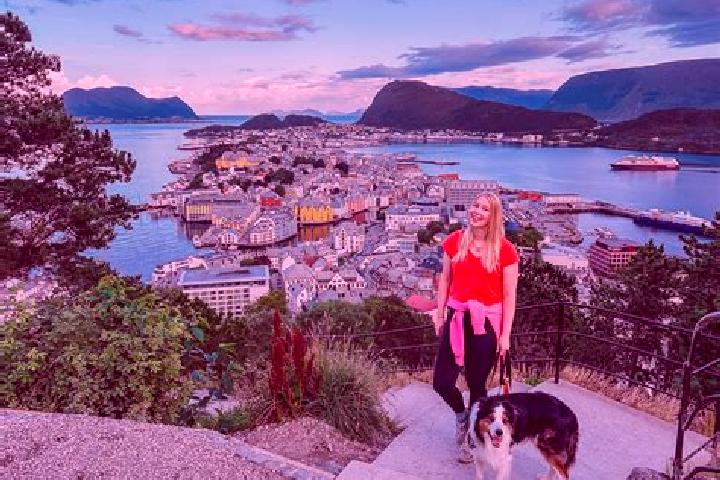 Escorts Knappstad, Norway — Local Companions