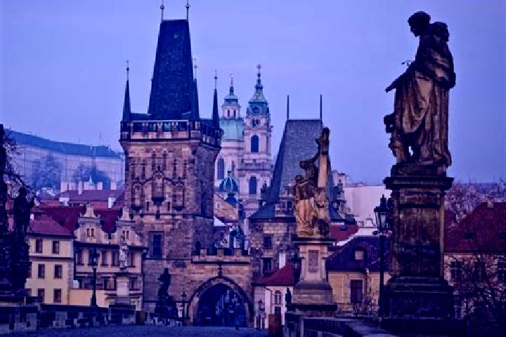 Escorts Knezeves, Czech Republic — Local Companions