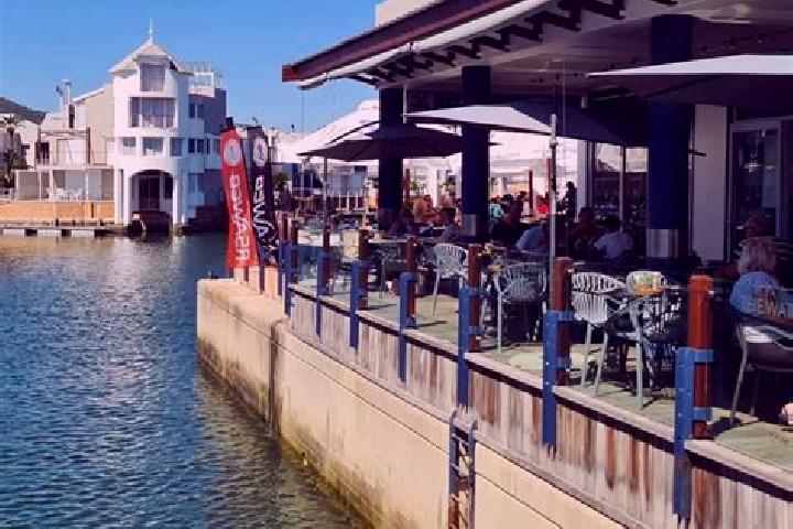 Escorts Knysna, South Africa — Local Companions