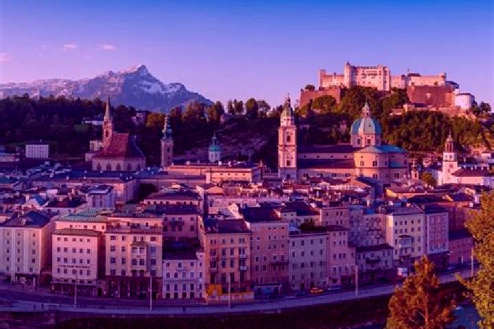 Escorts Kohlberg, Austria — Local Companions
