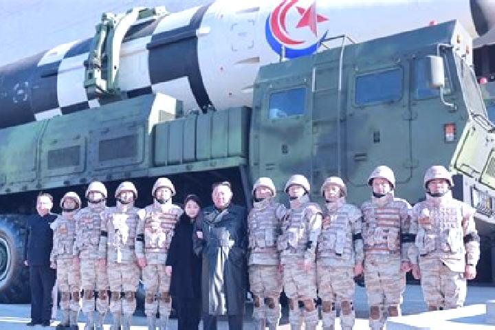 Escorts Kop ung, North Korea — Local Companions