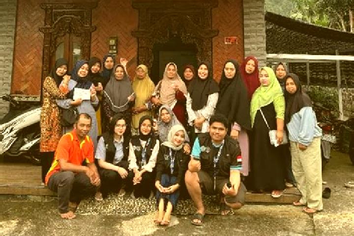 Escorts Krajan Genaharjo, Indonesia — Local Companions