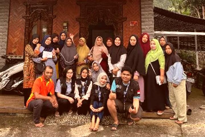 Escorts Krajan Karangsari, Indonesia — Local Companions
