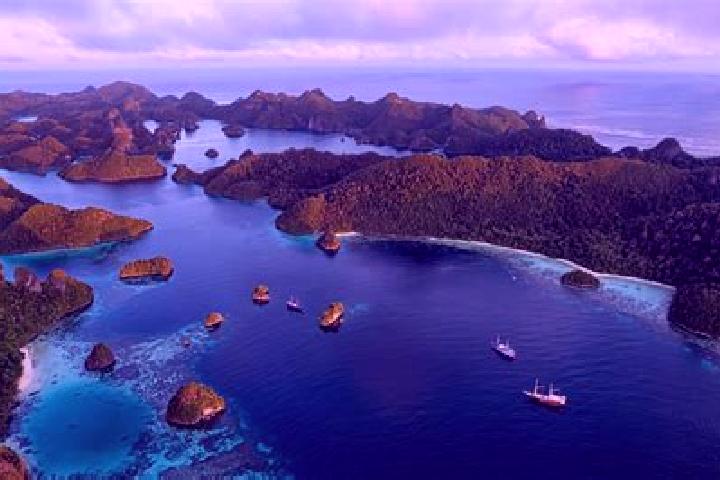 Escorts Krajan Suco, Indonesia — Local Companions