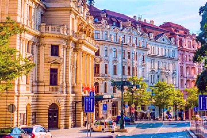 Escorts Kralovske Vinohrady, Czech Republic — Local Companions