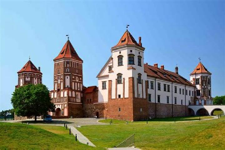 Escorts Krasnapollye, Belarus — Local Companions