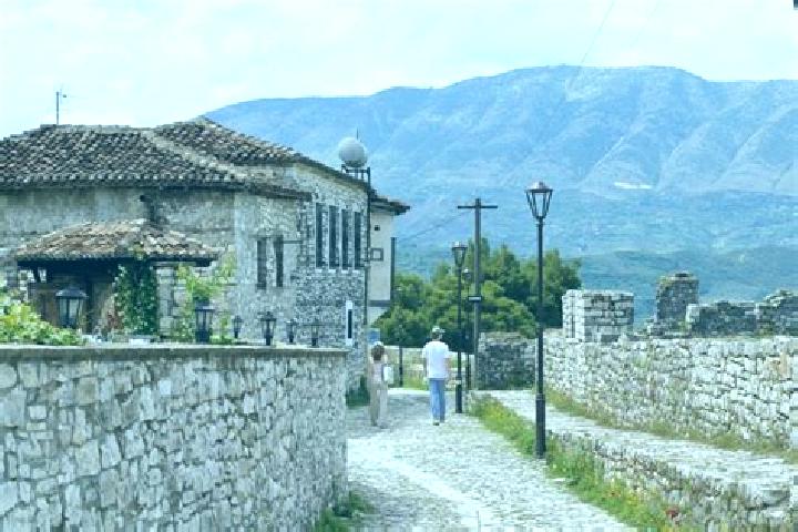Escorts Kraste, Albania — Local Companions