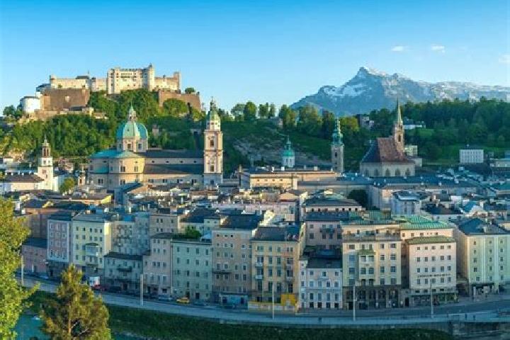 Escorts Kristein, Austria — Local Companions