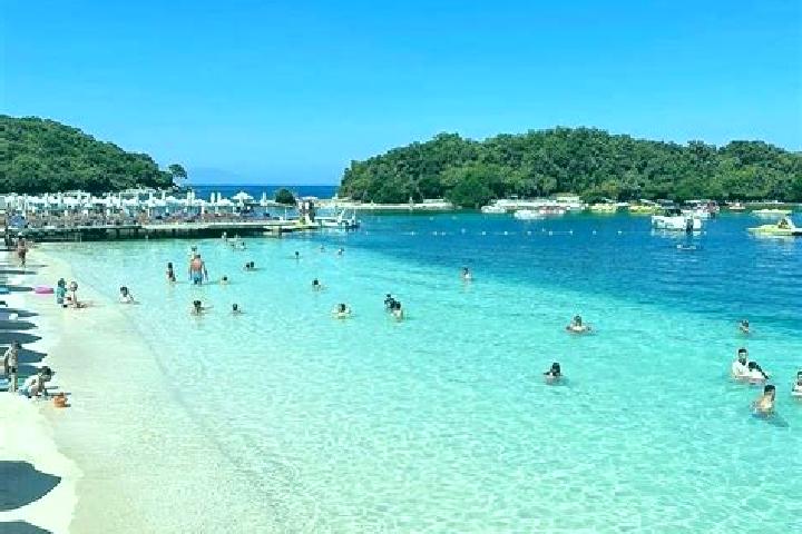 Escorts Ksamil, Albania — Local Companions