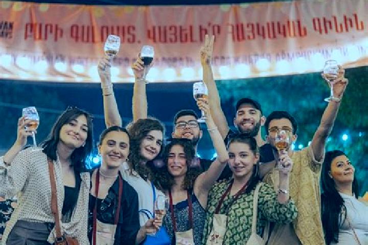 Escorts Kuchak, Armenia — Local Companions