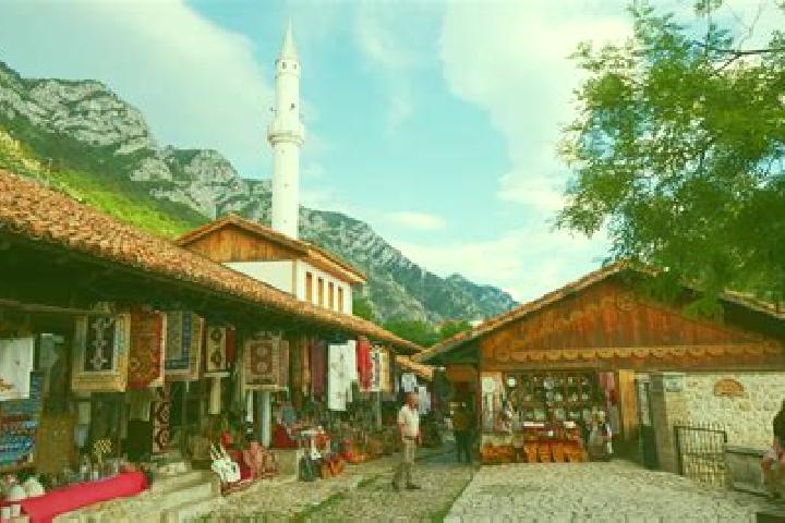 Escorts Kukes, Albania — Local Companions