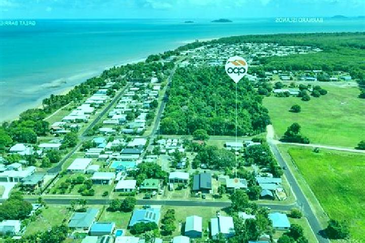 Escorts Kurrimine Beach, Australia — Local Companions
