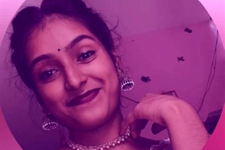 Escorts Kurumathur, India — Local Companions