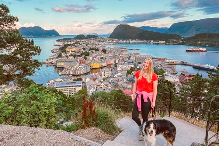 Escorts Kviteseid, Norway — Local Companions