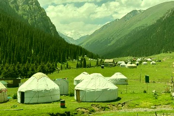 Escorts Kyzyl-Korgon, Kyrgyzstan — Local Companions