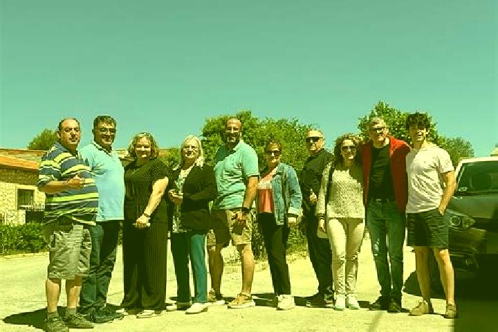 Escorts La Alberca de Zancara, Spain — Local Companions