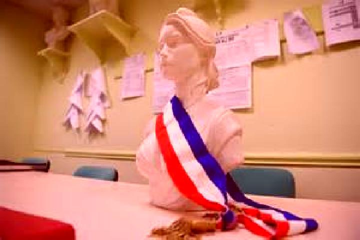Escorts La Boisse, France — Local Companions