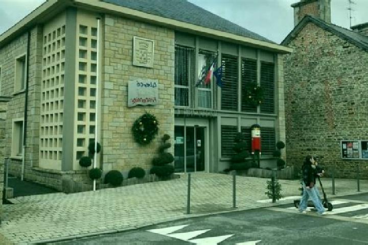 Escorts La Bouexiere, France — Local Companions