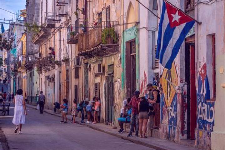 Escorts La Palma, Cuba — Local Companions