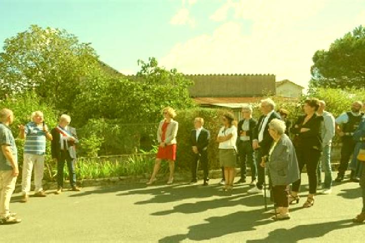 Escorts La Peyratte, France — Local Companions