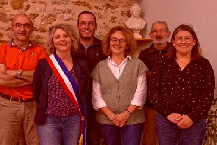 Escorts La Reorthe, France — Local Companions