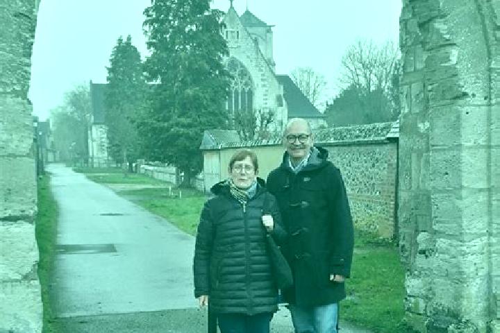 Escorts La Saussaye, France — Local Companions