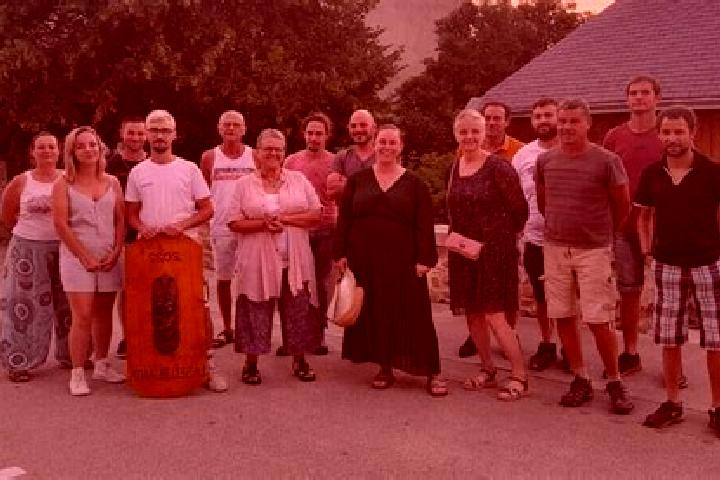 Escorts La Selle-Craonnaise, France — Local Companions