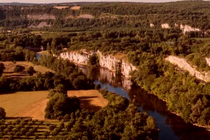 Escorts La Vallee, France — Local Companions