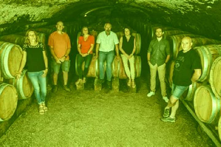 Escorts Lachassagne, France — Local Companions