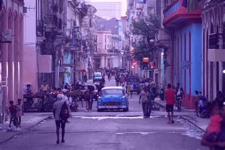 Escorts Lajas, Cuba — Local Companions