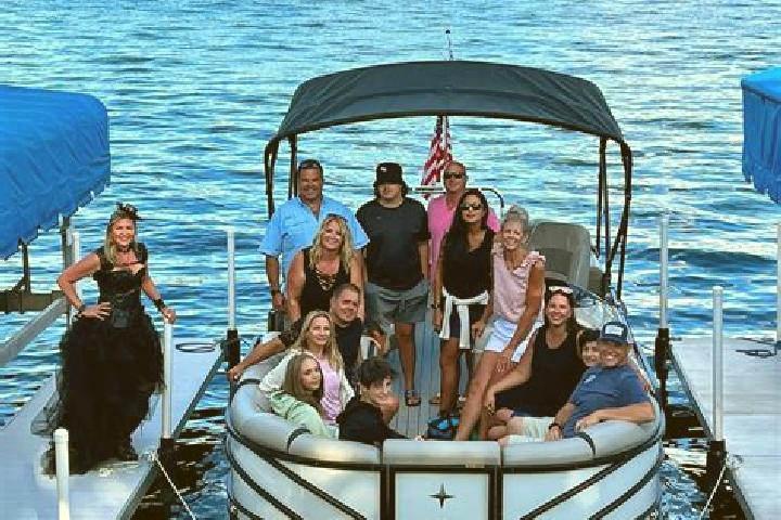 Escorts Lake Orion, United States — Local Companions