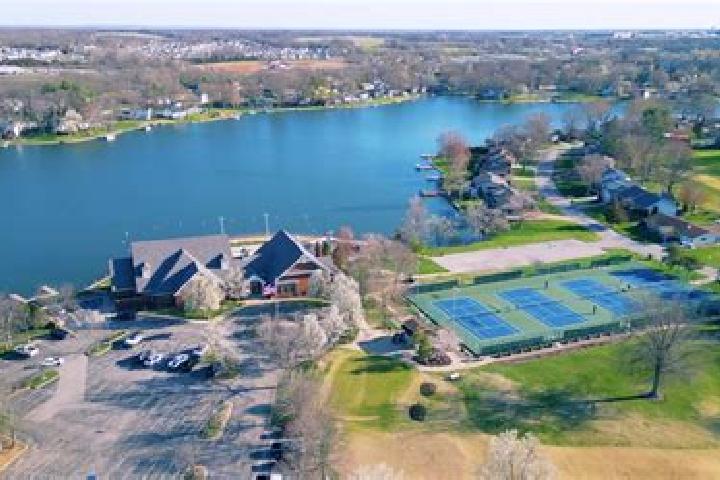 Escorts Lake Saint Louis, United States — Local Companions