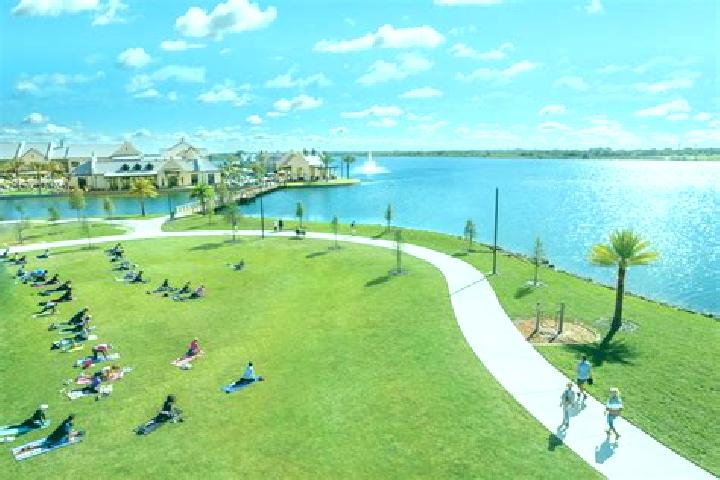 Escorts Lake Sarasota, United States — Local Companions