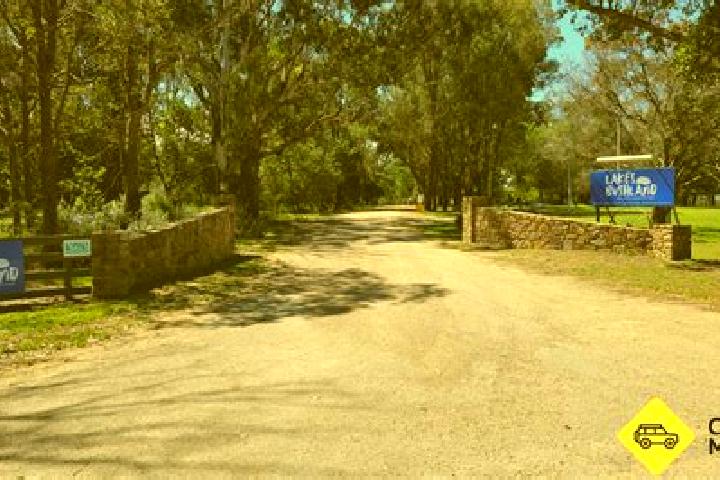 Escorts Lakes Creek, Australia — Local Companions