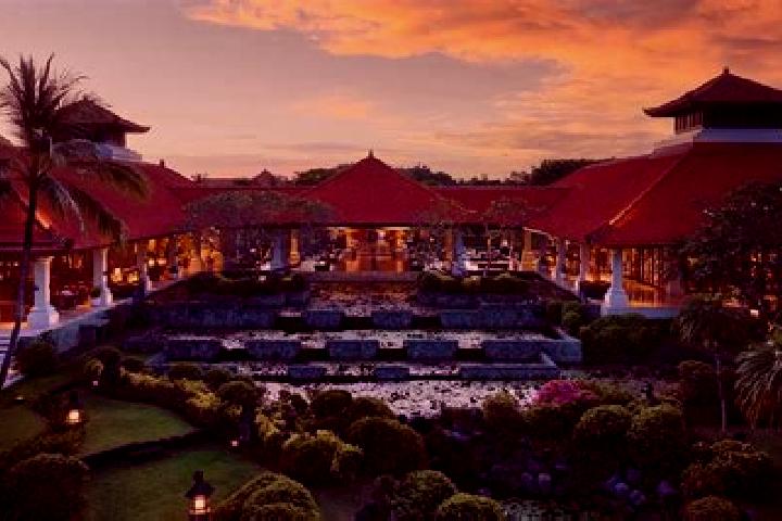 Escorts Lalukoen Dua, Indonesia — Local Companions
