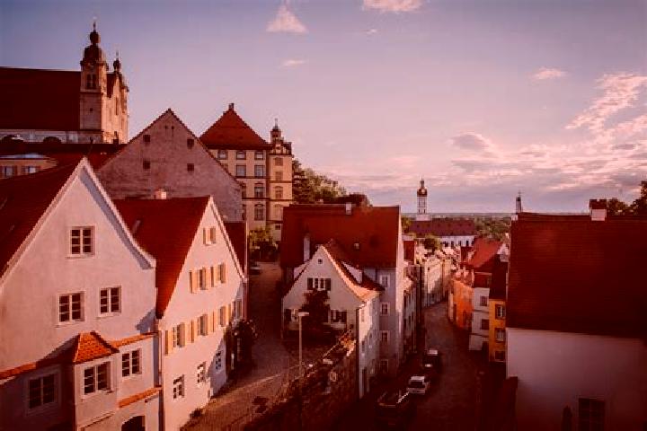 Escorts Landsberg am Lech, Germany — Local Companions