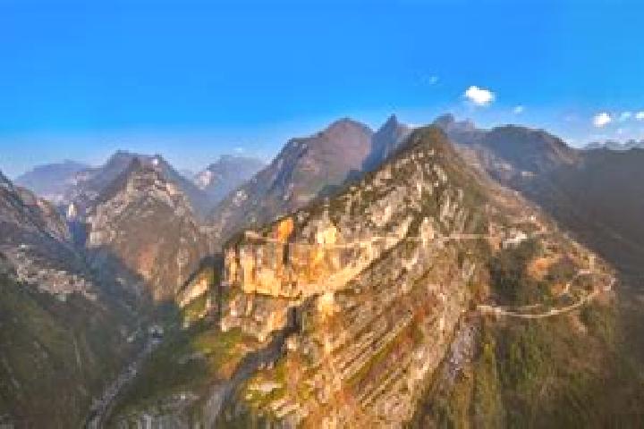Escorts Lanying, China — Local Companions