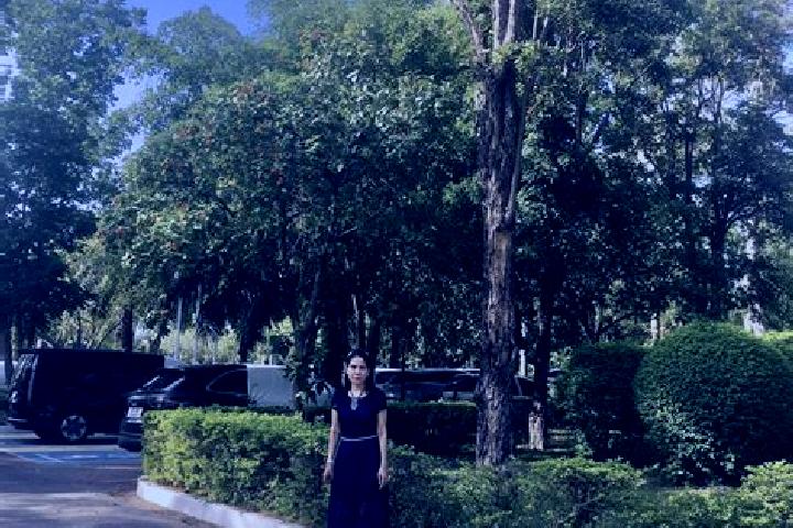 Escorts Laotai, China — Local Companions