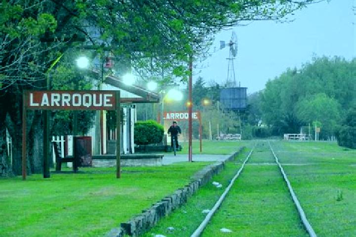 Escorts Larroque, Argentina — Local Companions