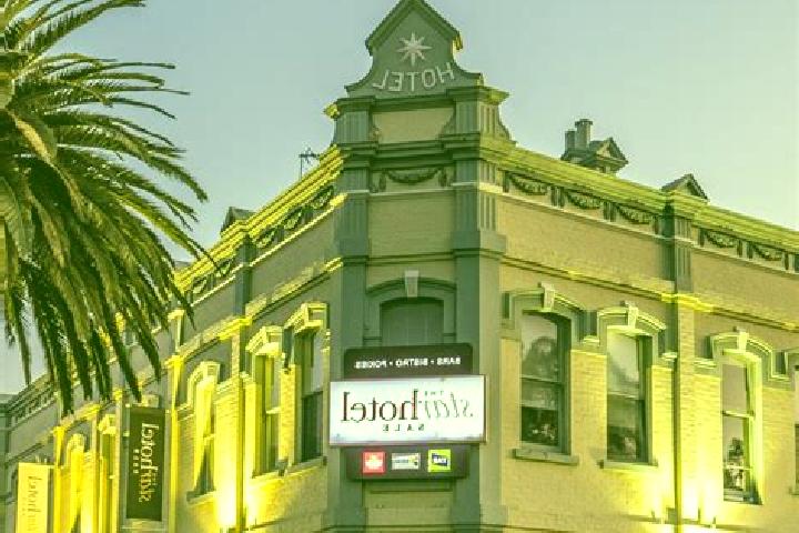 Escorts Latrobe, Australia — Local Companions