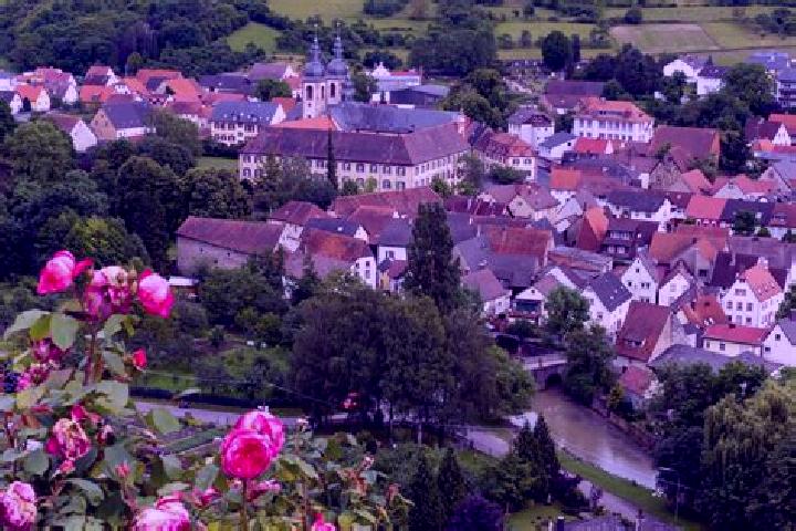 Escorts Lauda-Konigshofen, Germany — Local Companions