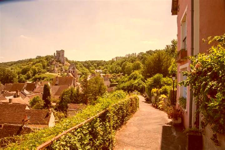 Escorts Lavardin, France — Local Companions