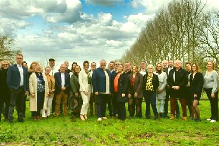Escorts Laventie, France — Local Companions