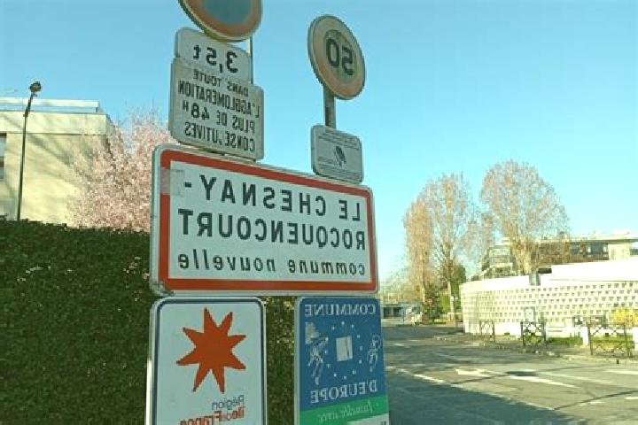 Escorts Le Chesnay, France — Local Companions