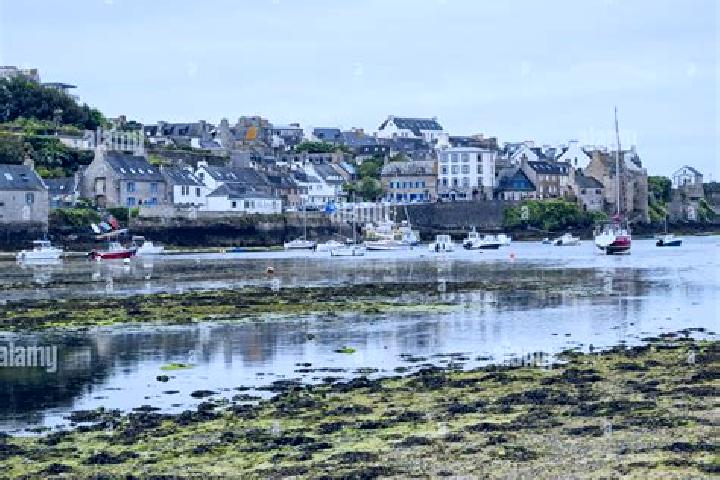 Escorts Le Conquet, France — Local Companions