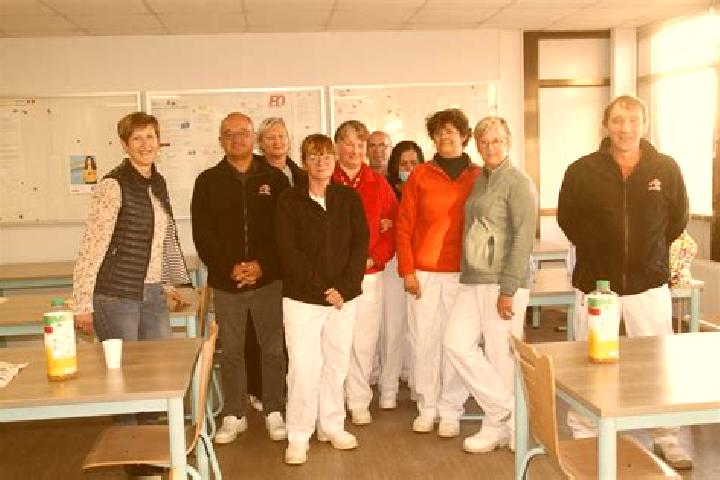 Escorts Le Neubourg, France — Local Companions
