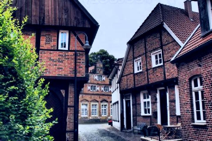 Escorts Legden, Germany — Local Companions