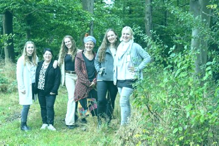 Escorts Lengede, Germany — Local Companions