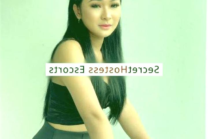 Escorts Lerahinga, Indonesia — Local Companions